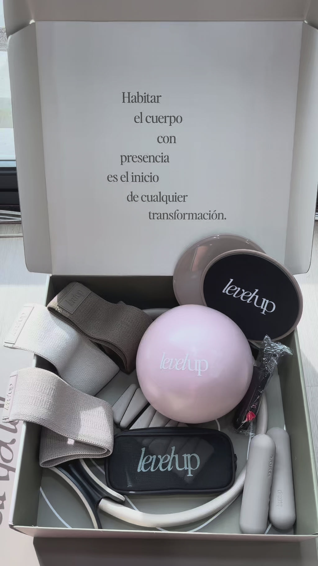 Unboxing del Pilates Essential Kit de Level Up, pieza por pieza